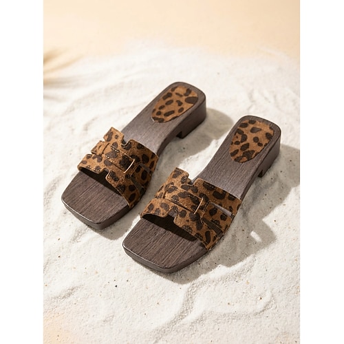 Beigefarbene, flache Damen-Sandalen mit Holzmaserung – lässige, offene Zehensandalen mit Cut-outs, ideal für Strandurlaub und Resort. Image