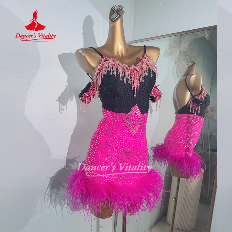 Rückenfreie Kleider für lateinamerikanischen Tanz, maßgeschneidertes Senior AB-Steine-Federkleid, professionelle Wettbewerbskleidung für Erwachsene und Kinder Image