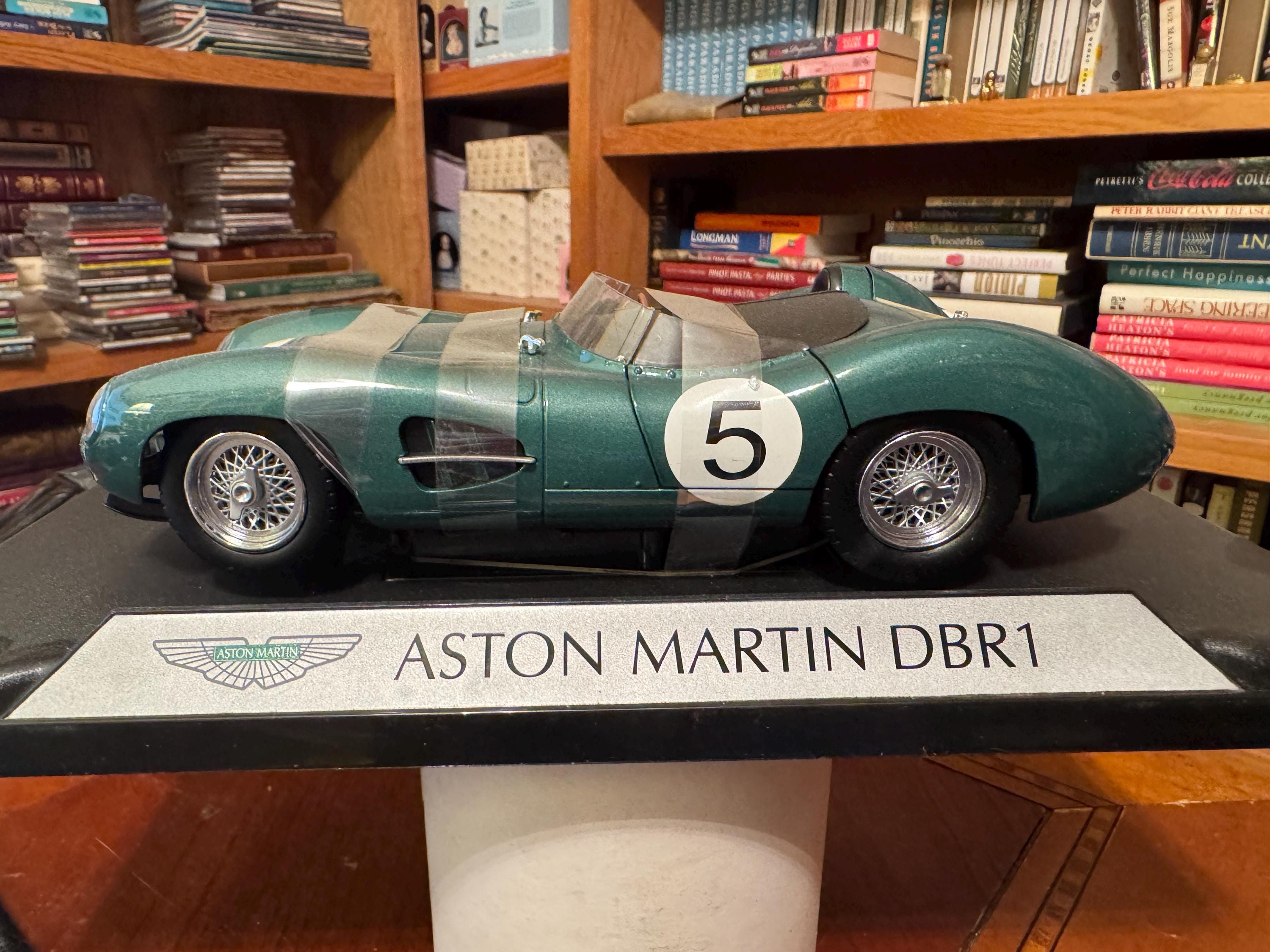 Aston Martin DBR1 modello pressofuso in scala 1/18