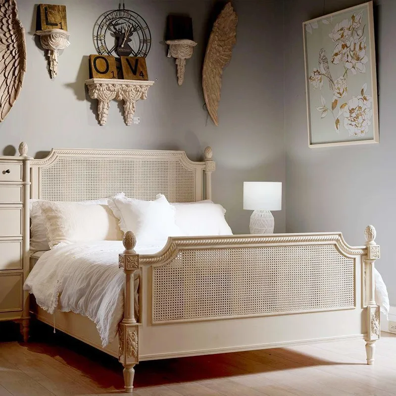 Anpassbares Retro-Rattan-Doppelbett, europäisches Massivholzschnitzbett mit Blumenmuster, amerikanisches cremeweißes Prinzessinnenbett Image