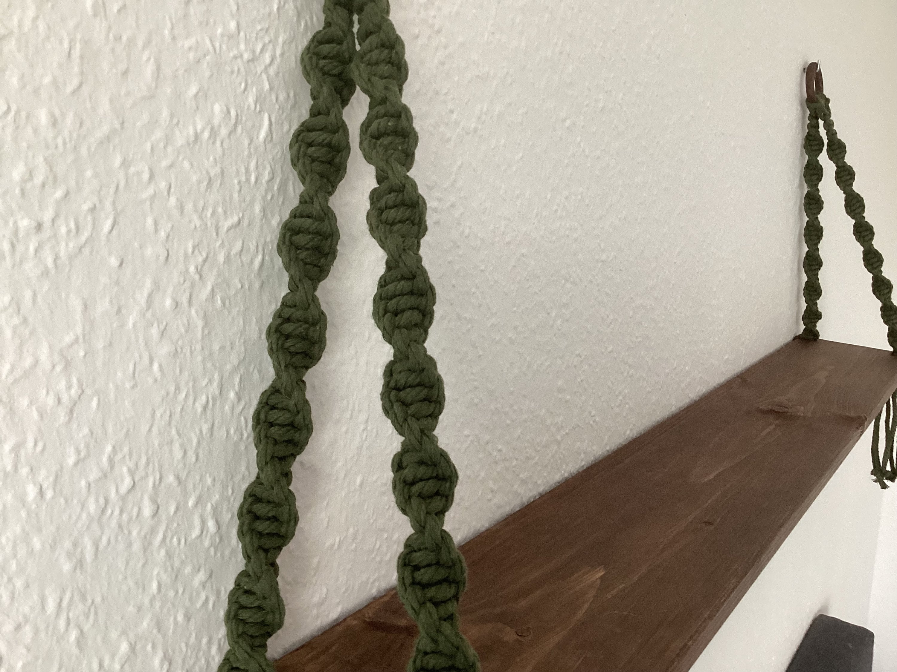 Mensole da parete in vari colori e dimensioni, mensole in macramè, mensole sospese, mensole da parete in legno, stile boho, mensole per piante, design