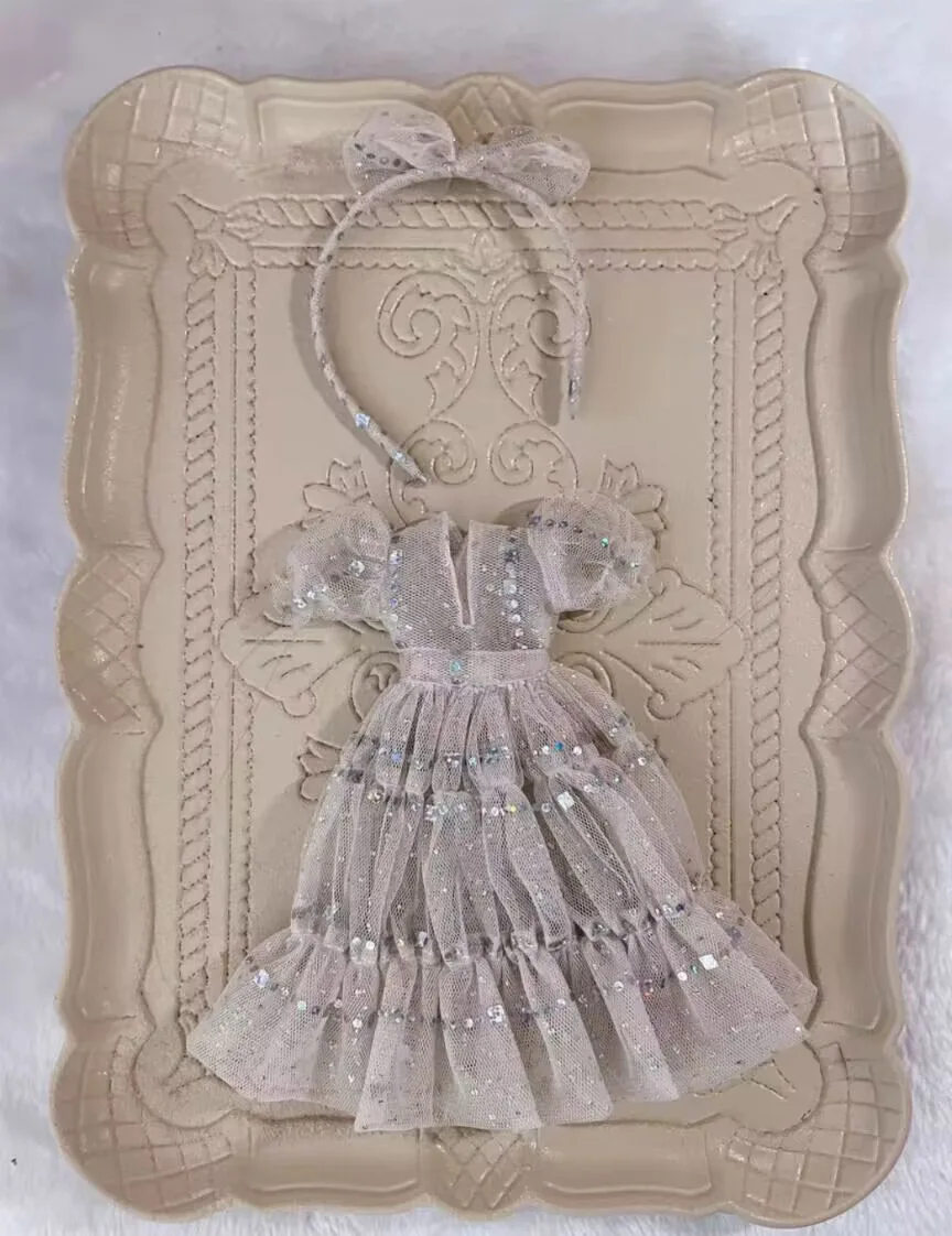 2 Stück 2026 Spitze Stirnband im französischen Stil + Hauptkleid für Blythe (Passend für Lulu,ymy24,Ob22,24,26,zone, Jenny)