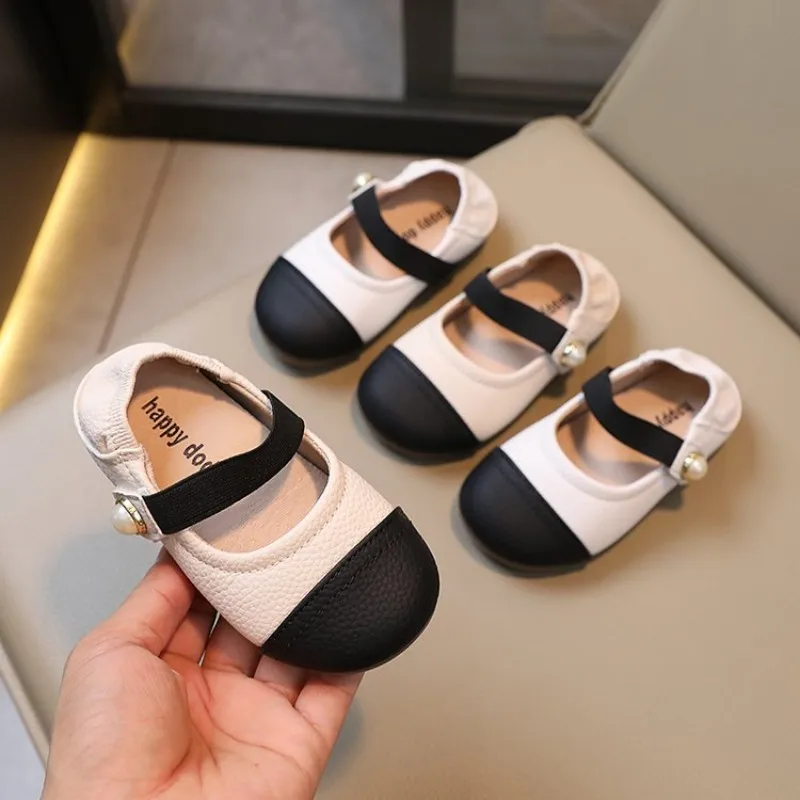 Frühjahr 2025 neue Mädchen-Lederschuhe im Prinzessinnen-Stil, elegante und modische Mary-Jane-Schuhe im japanischen Stil, weiche Sohle.
