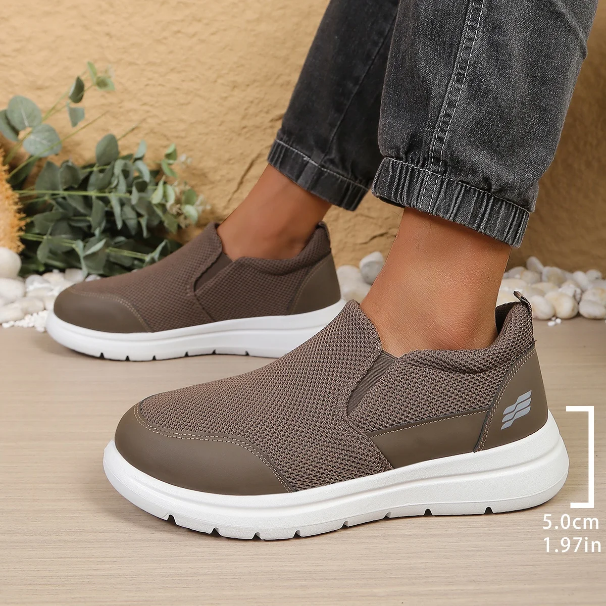 Herrenschuhe Einfarbige Casual Slip-On Schuhe Erfrischend Atmungsaktiv Schlichtes Elegantes Design Herren Sommer-Sneaker