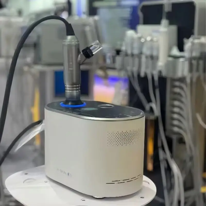 Newfith Wasserwürfel Hochdruck-Sauerstoff-Infusions-Schönheitsgerät Wasserlicht Chromlegierung Wasserdicht für Gewerbliche Nutzung Image