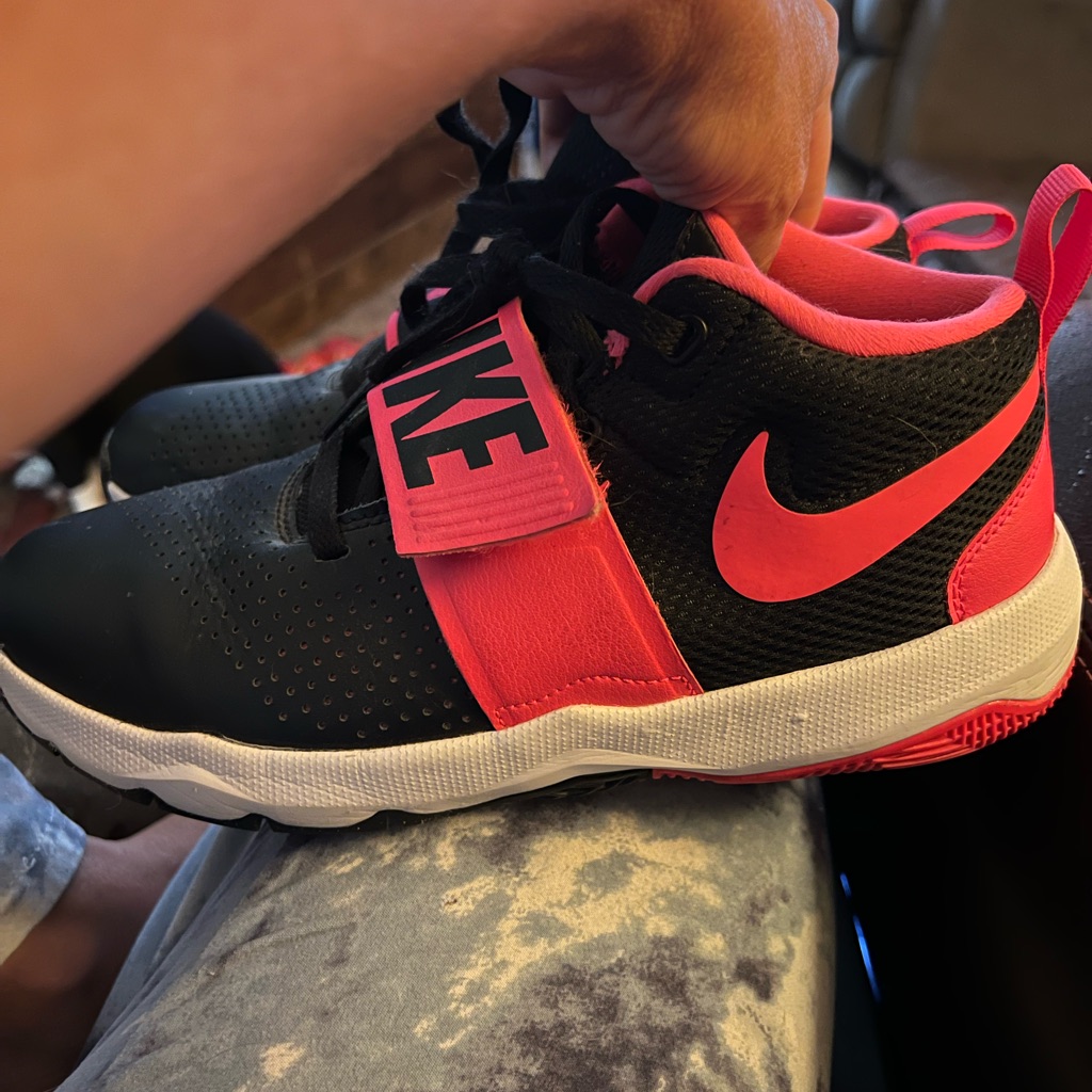 Nike Shoes | Women’s Tennis Shoes | Color: Black/Pink | Size: 7