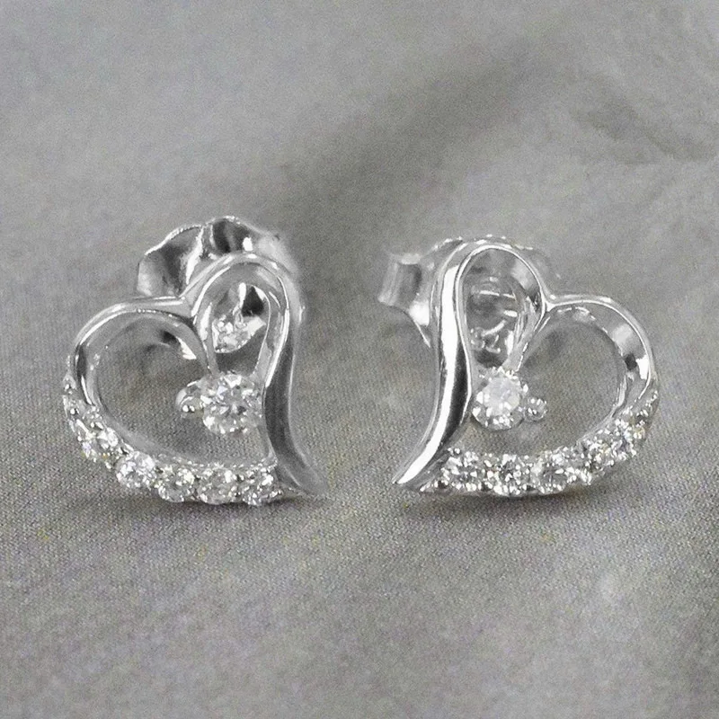 Huitan dolce stile cuore vuoto Design cubico Zirconia argento/oro/oro rosa orecchini di tendenza di fidanzamento per feste orecchini donna