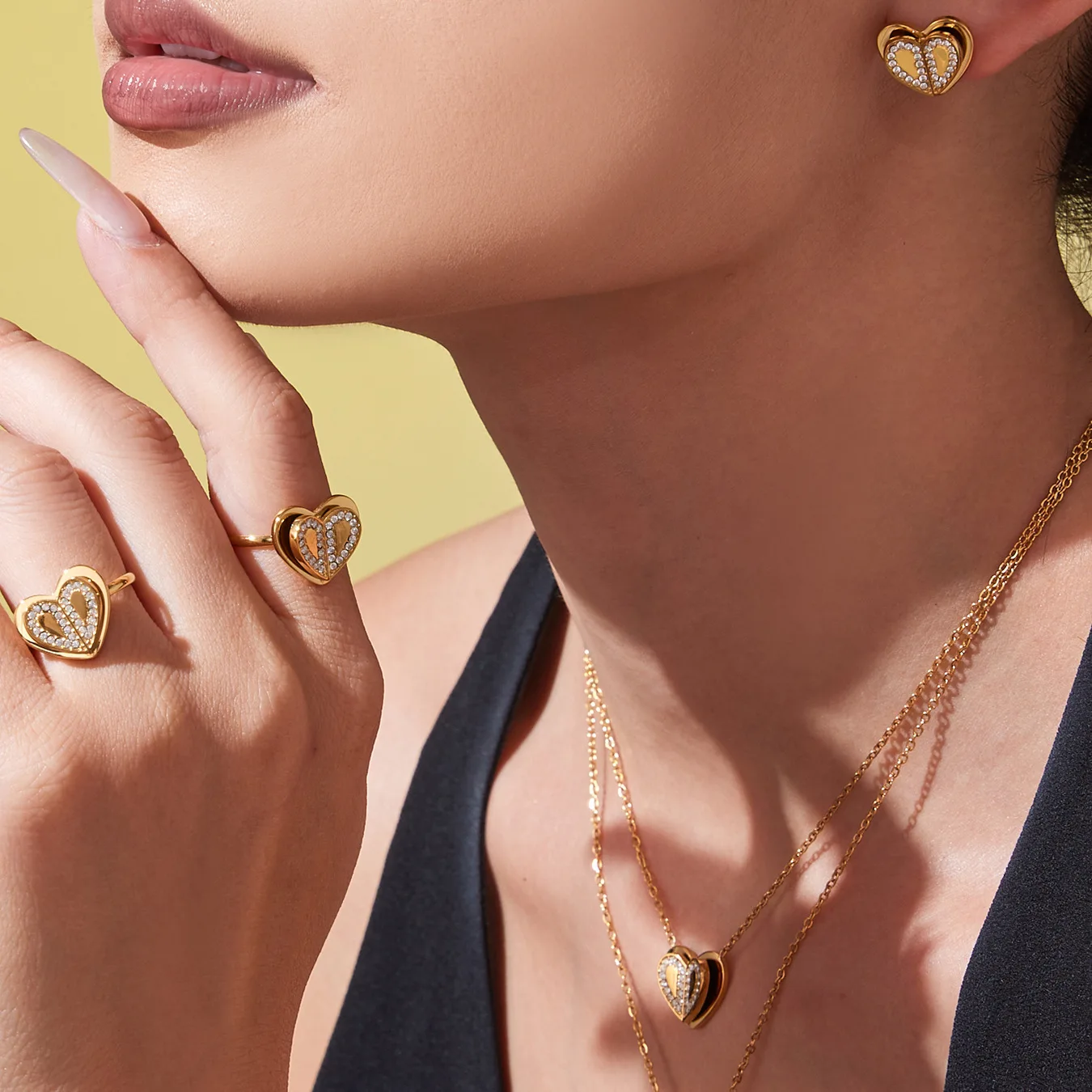 QISEN 2026 Set di Gioielli con Doppio Cuore in Zirconia Cubica Placcato Oro 18K in Acciaio Inossidabile Collana Orecchini e Anello a Cuore Regalo Romantico per San Valentino