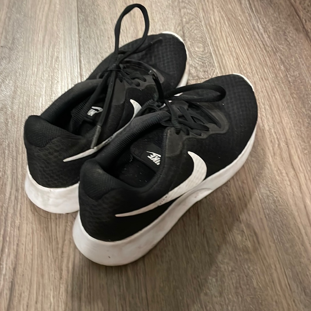 Nike Shoes | Black Nike Tennis Shoes | Color: Black | Size: 7