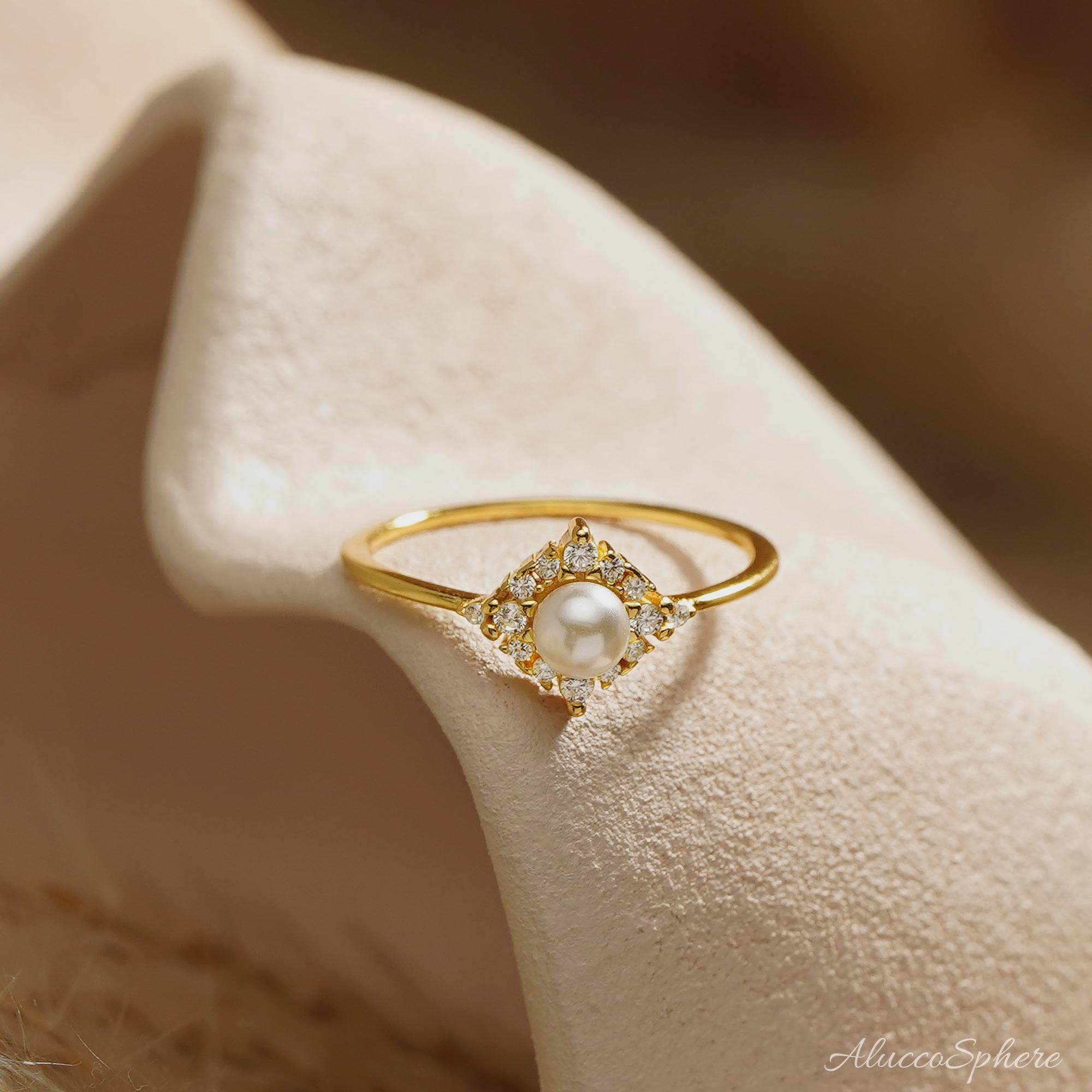 Anello in oro 18k con perla e diamante, anello di fidanzamento con perla, anello minimalista con perla e diamante, regalo di nozze, gioielli vintage,