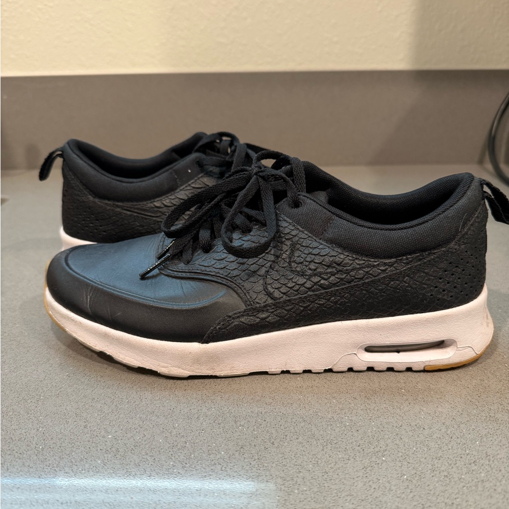 Nike Shoes | Women’s Nike Air Max Thea Leather Tennis Shoes | Color: Black | Size: 8