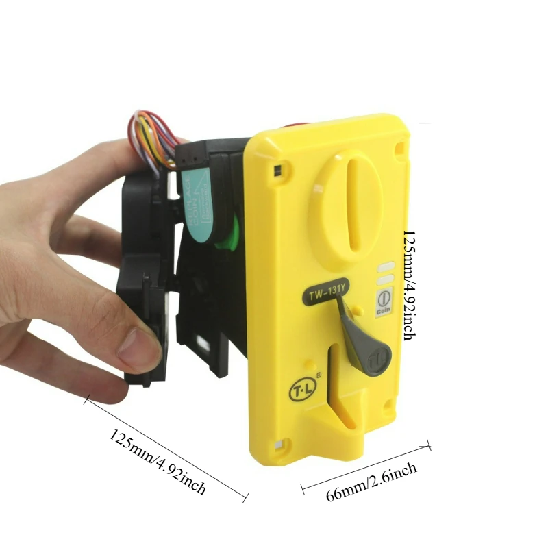 TW131Y Münzbetriebener Greifautomat mit gelbem Panel und Münzprüfer für Münzspiele Image