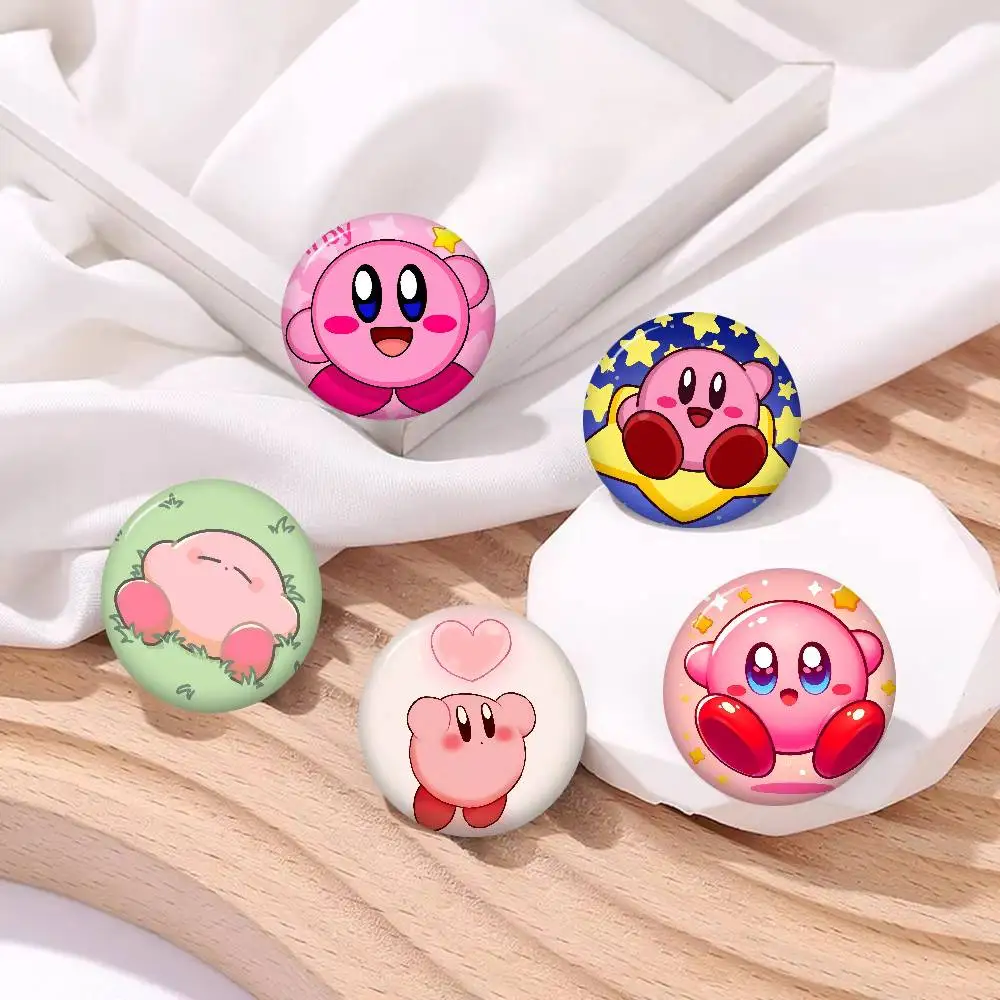 Niedliche K-Kirby Kawaii kreative Anstecknadeln, lustige runde Snap-in-Brosche, Abzeichen, Rucksack, Hut, Accessoires, Schmuck, Geschenke für Freunde Image