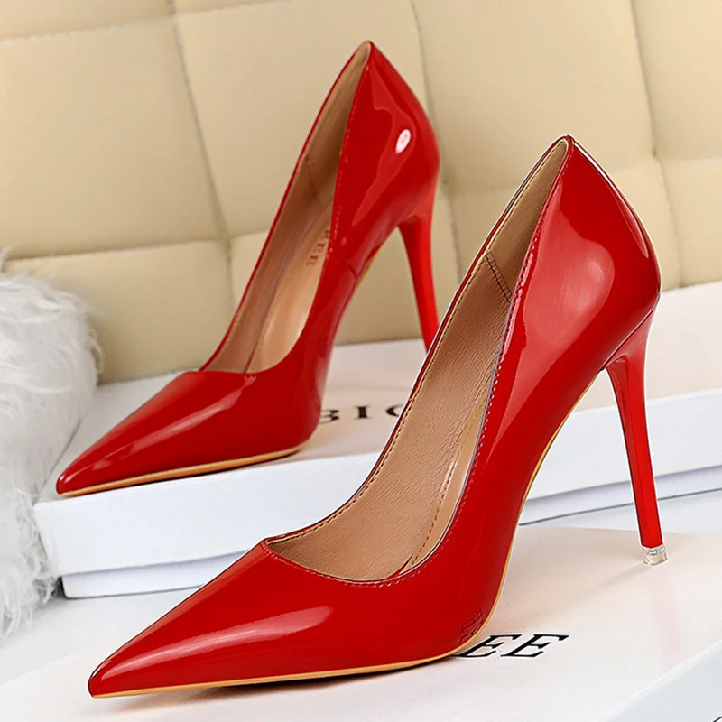 Frauen Concise 7,5 cm 10,5 cm Hohe Dünne Heels Pumps Dame Rot Party Datum Scarpins Weibliche Stilvolle Elegante Spitz kleid Schuhe