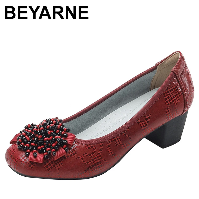 Klassische Schleife Blume Perlen gedruckt Echt leder Schuhe Frauen High Heel Schuhe Mode All-Match weiche Sohle plus Größe
