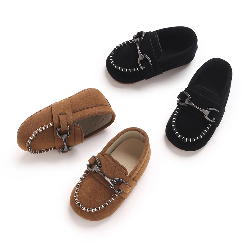Koreanische Frühlings- und Herbstkollektion 0-1 Jahr Alte Babyschuhe mit Eisenschnalle Matte Leder-Bohnenschuhe Babyschuhe