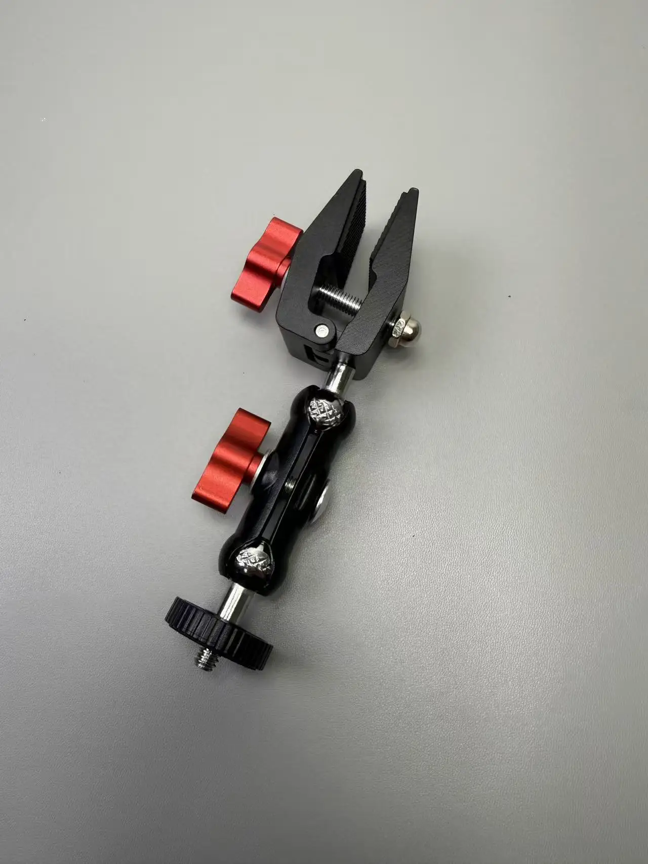 Motorrad-Barriere-Clip 360 ° Drehbare Halterung für DJI GoPro Action-Kamera Outdoor-Radsport Videoaufnahme Feste Halterung Image