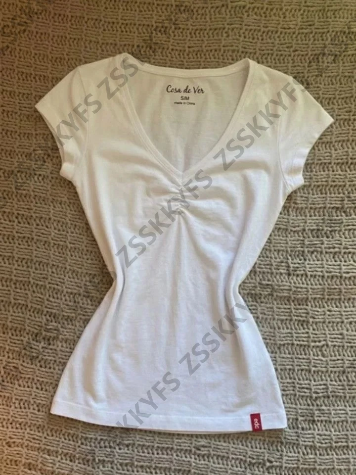 Y2k Weißes V-Ausschnitt Sexy T-Shirt, Schlankes Sexy Damen Crop Top, Modische Koreanische Casual Tees, Ästhetische 2000er Kpop Kleidung, Emo T-Shirt