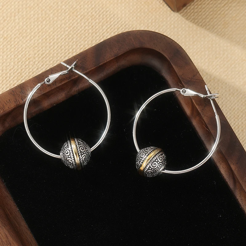 Vintage Ethno-Stil Eingelegte Handgeschnitzte Strukturierte Kugel-Creolen für Damen – Kreativer Modeschmuck für den Urlaub, Accessoires & Kunsthandwerk Image