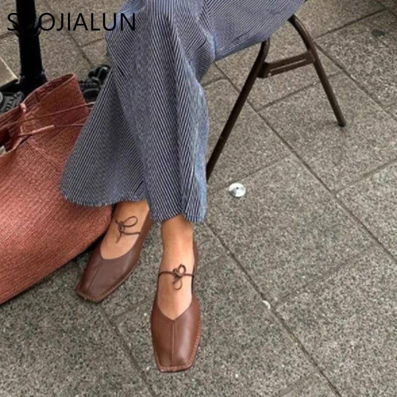 SUOJIALUN 2025, Marke Frauen Vintage Flache Schuhe Große Größe Damen Elegante Spitze-Up Low Heels Schuhe Klassische Karree Casual müßiggänger