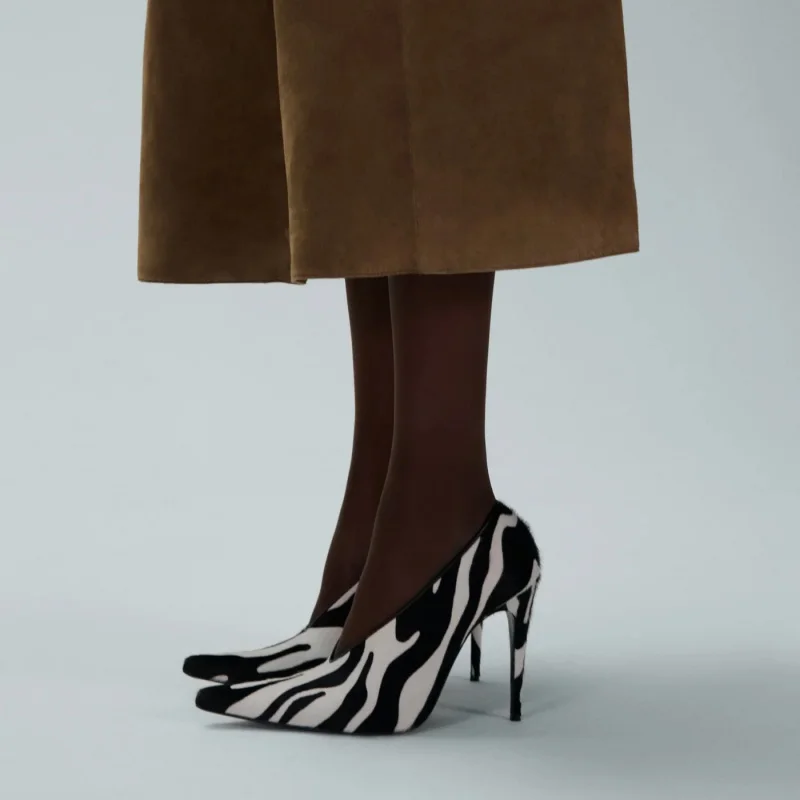 Frühling/Sommer Neue Spitze Stiletto-Pumps Europäische und Amerikanische Mode 34-45 Große Größen Damenmode Damenschuhe