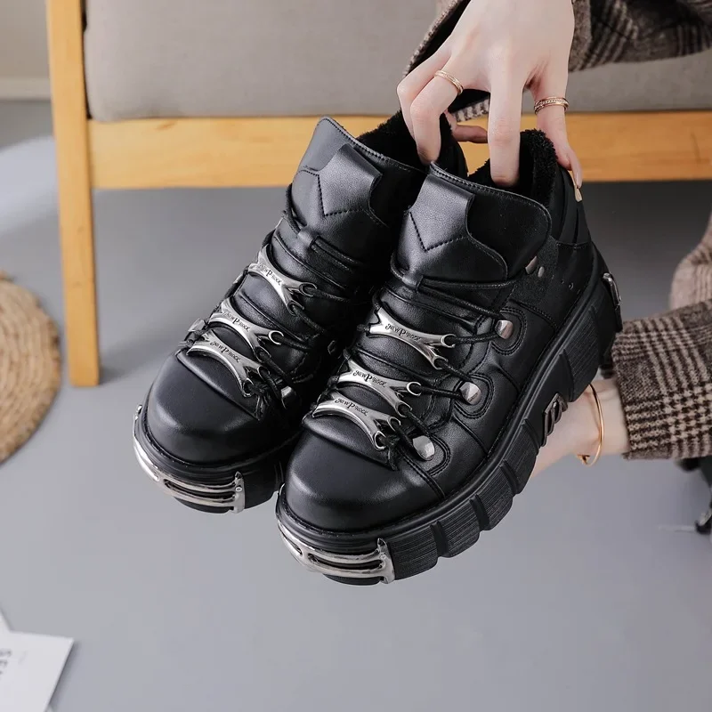 2023 frühjahr Neue frauen Schuhe Heavy Metal Dicken Boden High Top Punk Leder Schuhe Gothic Dark Motorrad Stiefel Trend