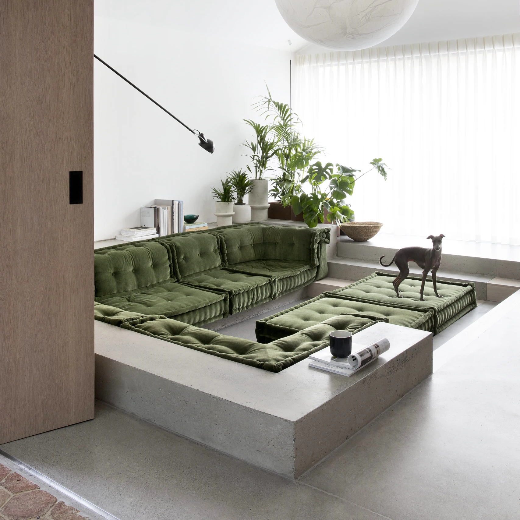 Modulares Stoff-Bodensofa-Set im Arabischen Stil, Modulares Sektionalsofa im Nordischen Wohnzimmer-Stil, Mahjong-Sofa-Couch Image