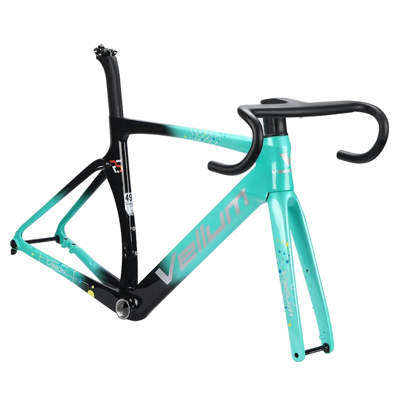 Das neue VELLUM RS Rennrad mit Carbonfaserrahmen in Dunkelgrün 2025, mit vollständig internen Kabelbremsbelägen und Lenker Image