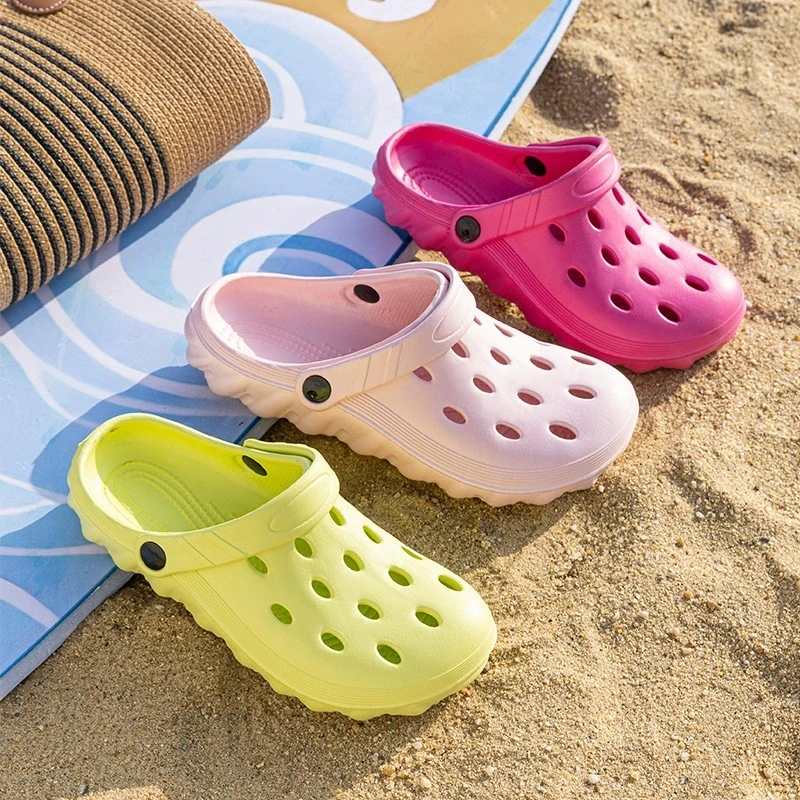 Sommer Strand EVA Atmungsaktive Loch-Sandalen Outdoor Rutschfeste Leichte Freizeitschuhe für Damen 4 Farben Dicke Plateau-Damenschuhe