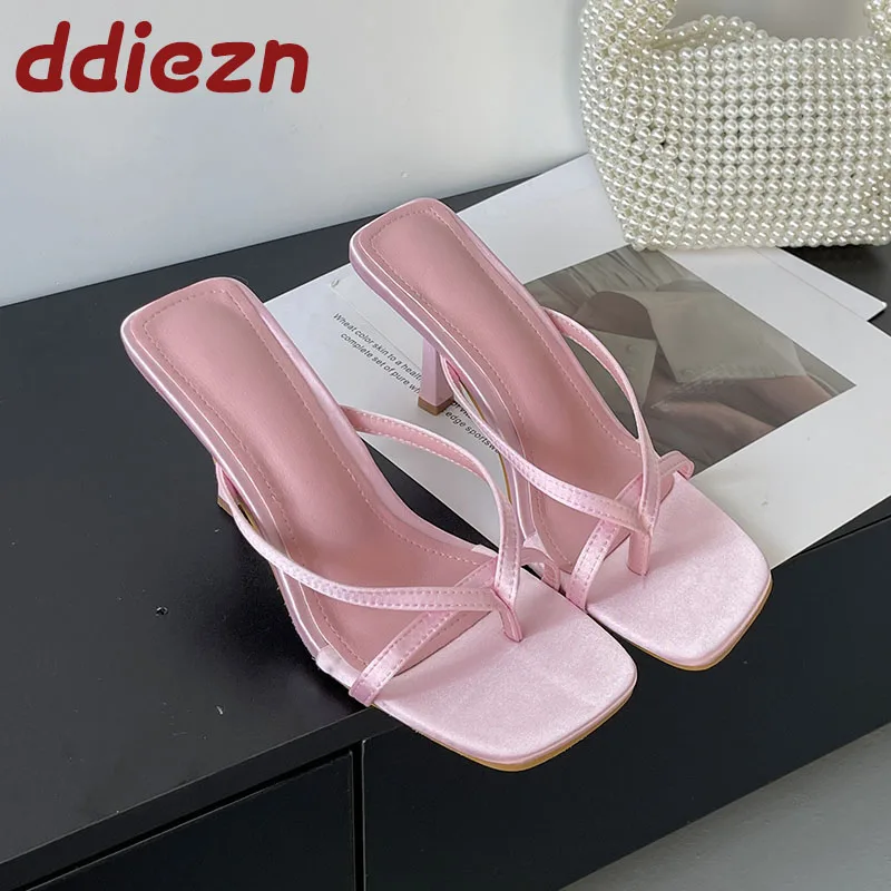Rosa Mode Karree Frauen Dünne Heels Schuhe Weibliche Flip-flops Schuhe Flache Damen High Heels Pumps Schuhe Große Größe 43