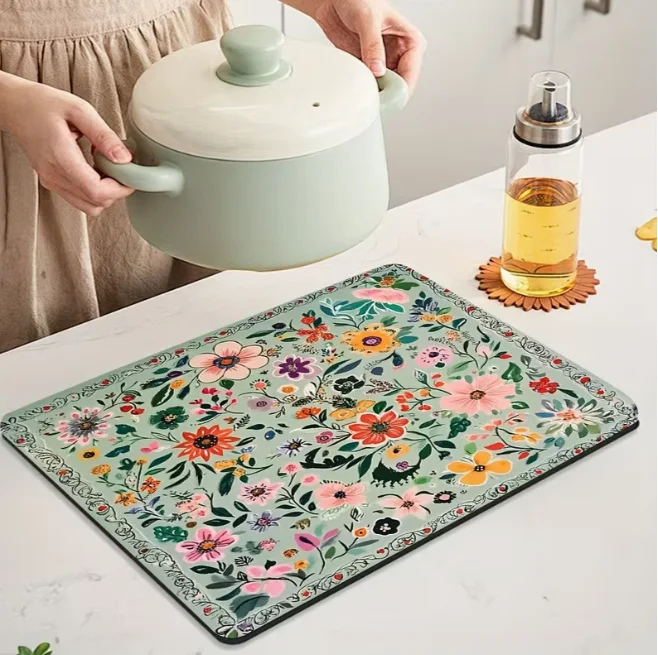 Böhmische Blumenmuster-Abtropfmatte Hochwertige Schutzmatte für Waschräume und Küchen Leuchtende Blumenmuster Küchenarbeitsplatten-Matten Image