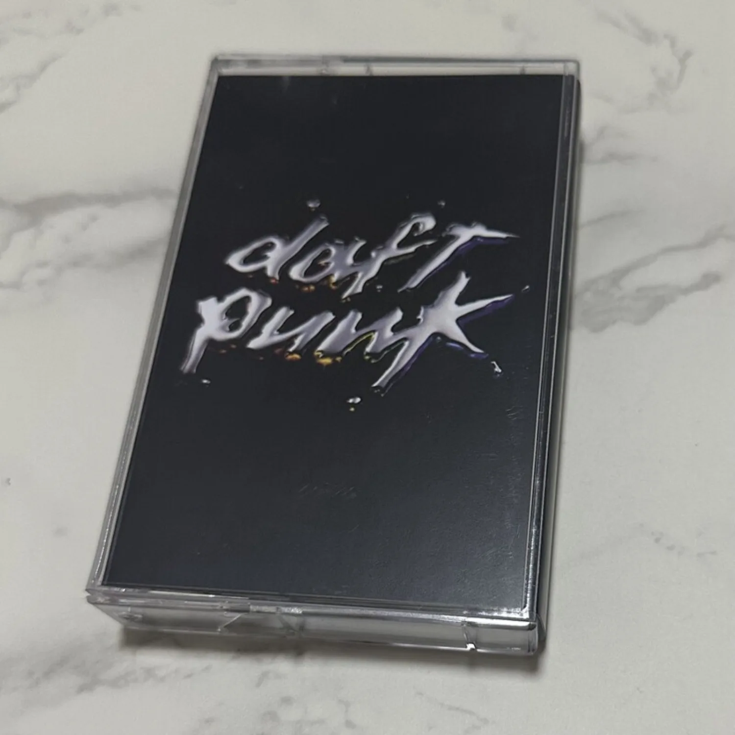 Daft Punk Französische Elektronische Tanzmusik Kassette Versiegelt Komplett mit Offiziellem Liedtextbuch Vintage Retro Audio Sammlerstück