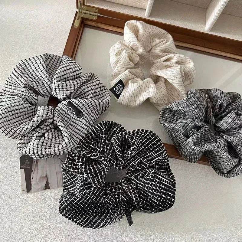 Marke Vintage Scrunchie Frauen Plaid elastische Haar bänder elegante Scrunches Designer Haar gummi Pferdes chwanz Chouchou Haarschmuck Image