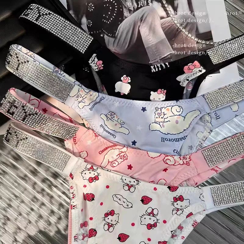 4 Pezzi Mutandine Sexy Sanrio Hello Kitty, Slip da Donna Kawaii, Biancheria Intima Carina, Slip in Seta Ghiaccio per Ragazze, Mutande a Vita Bassa