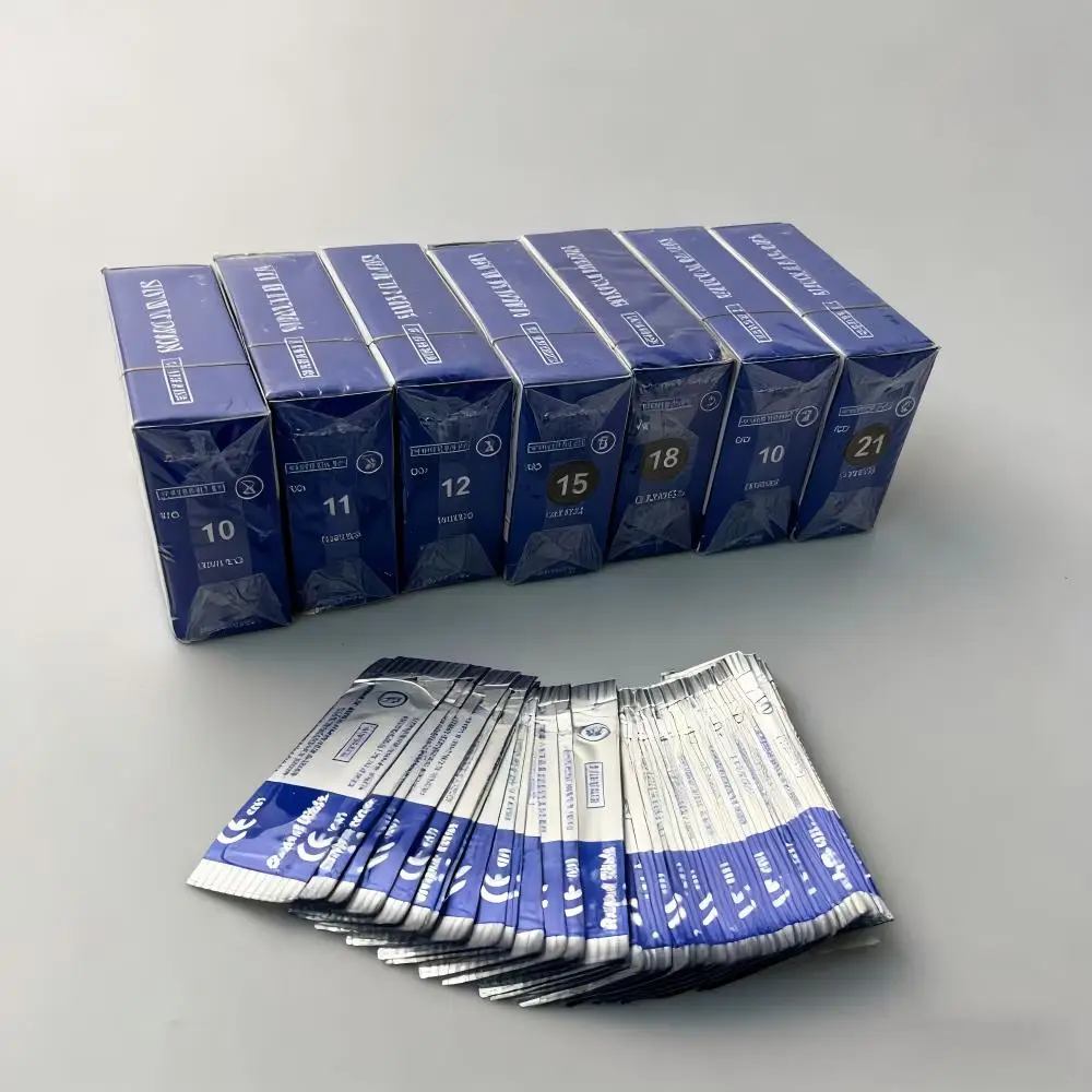 Sterile Chirurgische Skalpellklingen, Einzeln Verpackt, Vollständiges Größensortiment Verfügbar, OP-Qualität Einwegartikel Image