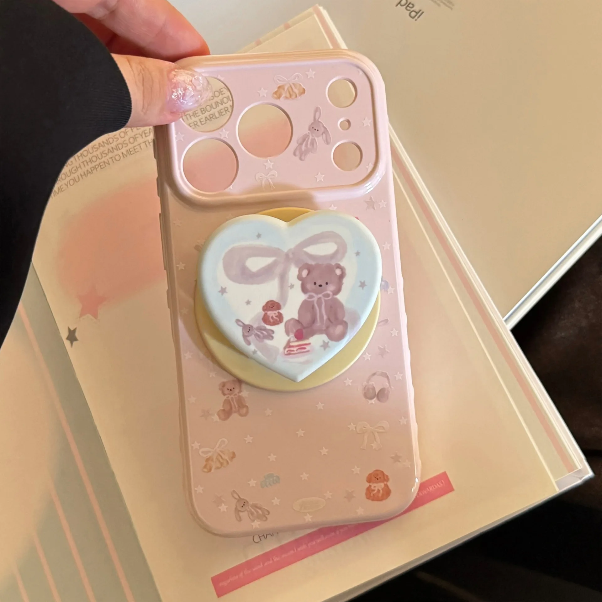 Koreanische Rosa Herzchen Cartoon Bär Puppe Magnetische Halterung Handyhülle für iPhone 17 16 15 14 13 12 Pro Max Stoßfeste Weiche Hülle Image