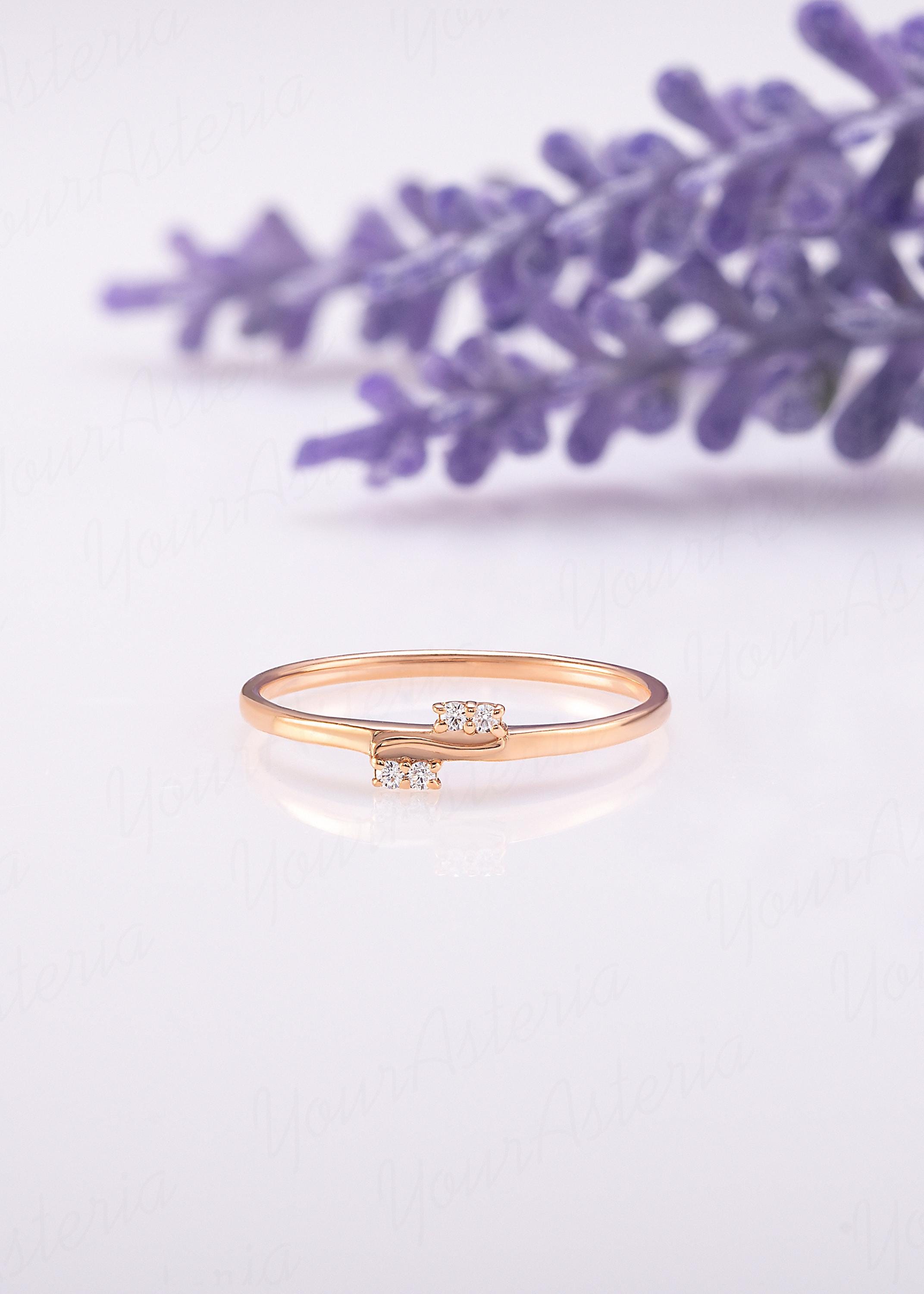Anello da donna delicato ed elegante in oro rosa 14k con zirconi cubici, anello di promessa minimalista e delicato con zirconi cubici per lei, anello
