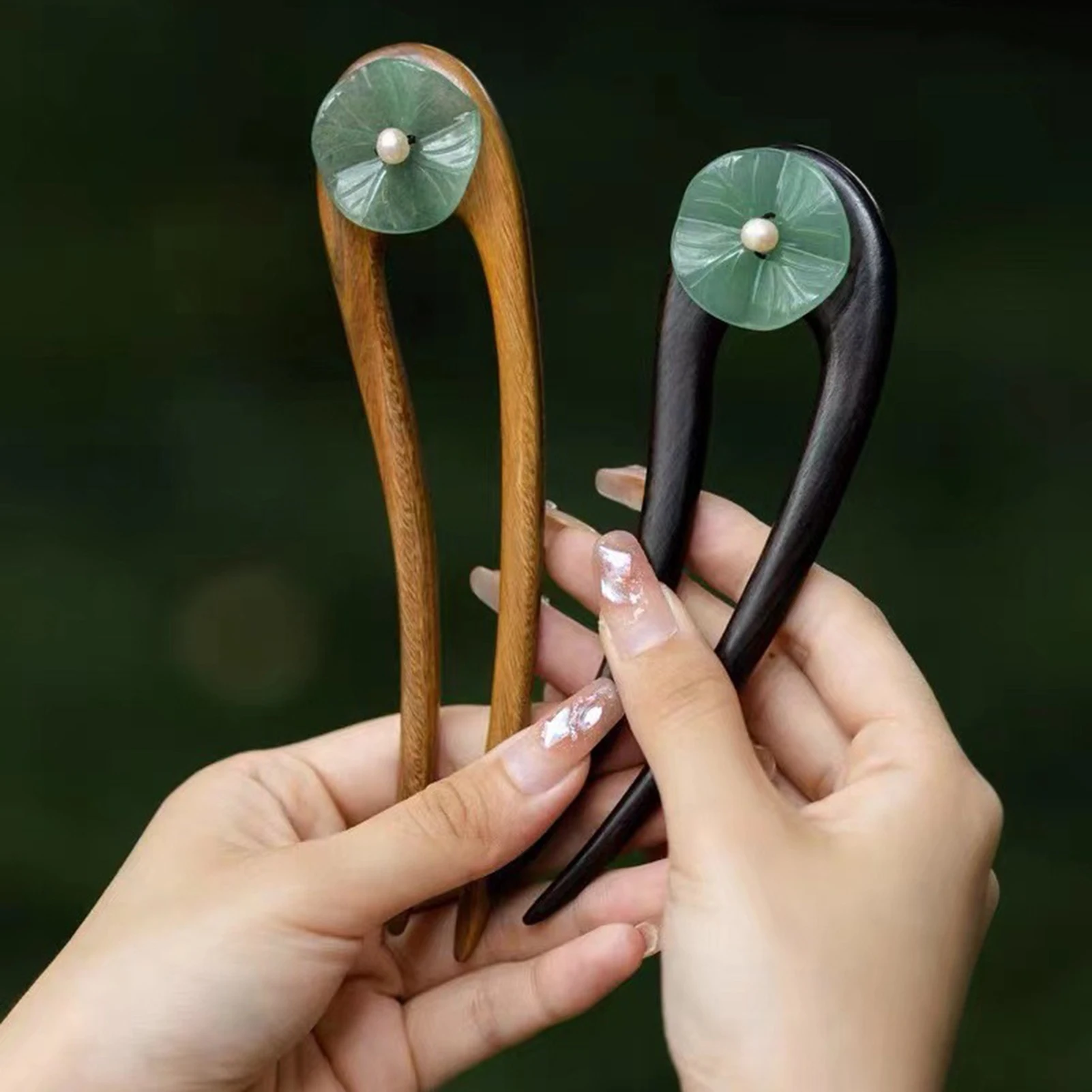Elegante Holz-Haarnadeln in U-Form mit Retro-Dekorationsmuster für Hochzeits-Haarstyling, Damen- und Mädchen-Salon-Accessoires Image
