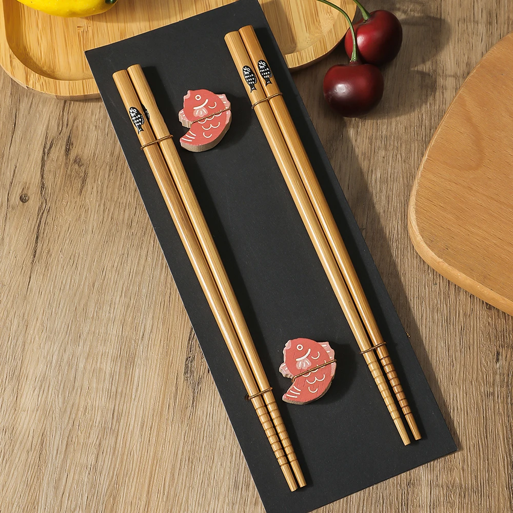 Chinesische Essstäbchen, handgefertigtes Geschirr, umweltfreundlich, 2 Paare/Set, Besteck, rutschfeste Essstäbchen, Geschenk, natürliches Holzgeschirr-Set Image