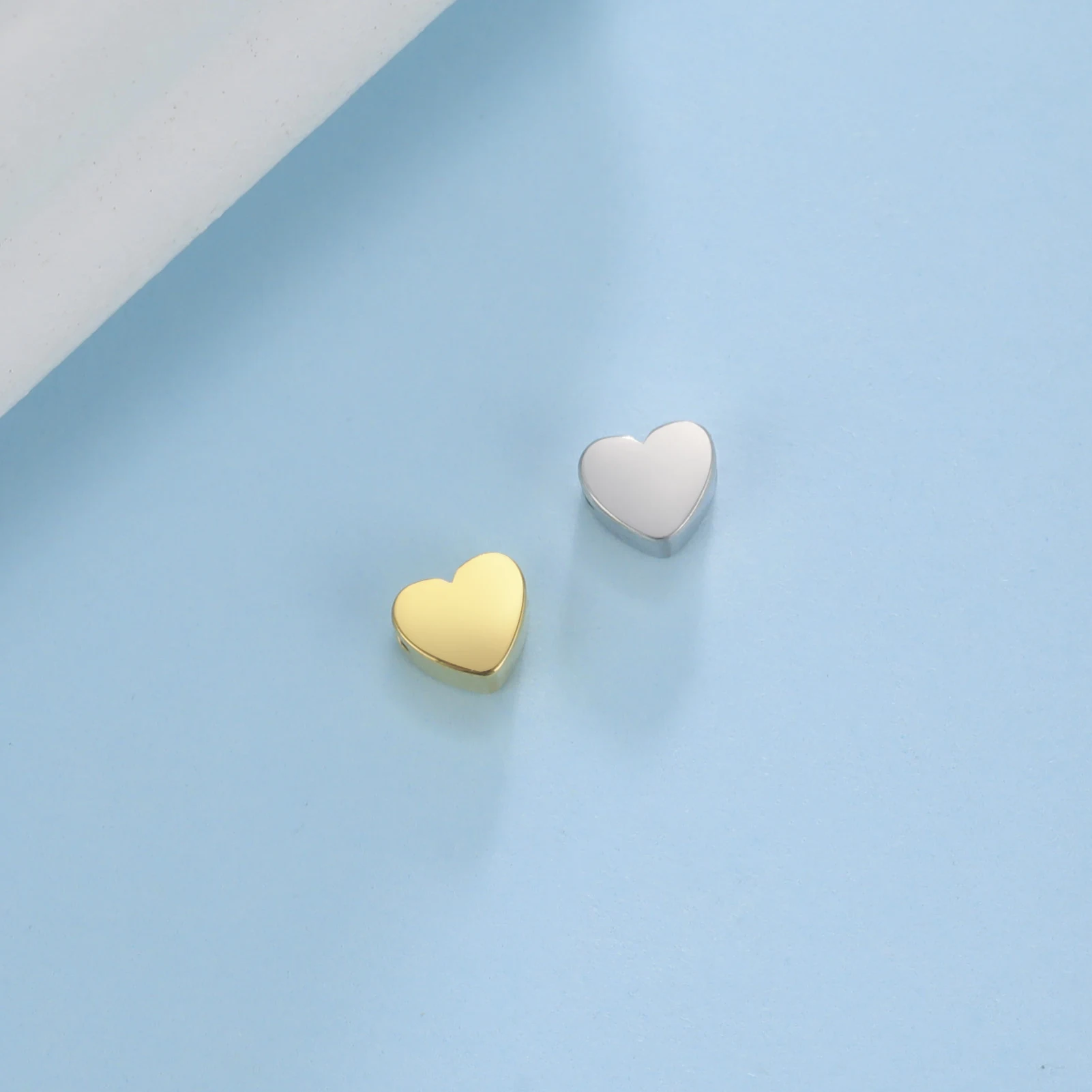Eueavian 10pcs piccoli ciondoli a forma di cuore ciondoli in acciaio inossidabile ciondolo minimale collana con perline gioielli che fanno forniture all'ingrosso