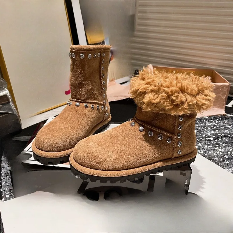 Nietenbesetzte Schneestiefel für den Winter, neue runde Zehenärmel, weiche Sohle, rutschfeste, verschleißfeste Baumwollschuhe Image