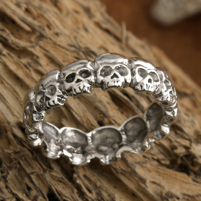 Neverending Skulls,'Sterling Silver Band Ring with Neverending Skull Design'