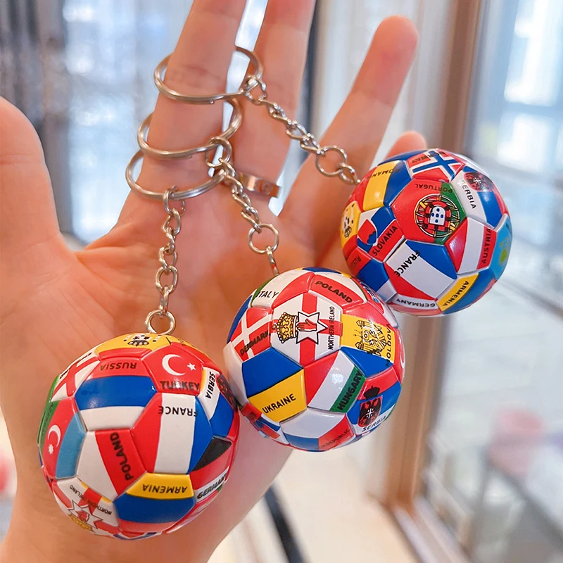 Simulations-Sport-Fußball-Anhänger-Schlüsselanhänger, Länderball-Flaggen-Schlüsselanhänger für Auto, Tasche, Rucksack, Zubehör, Geschenk Image