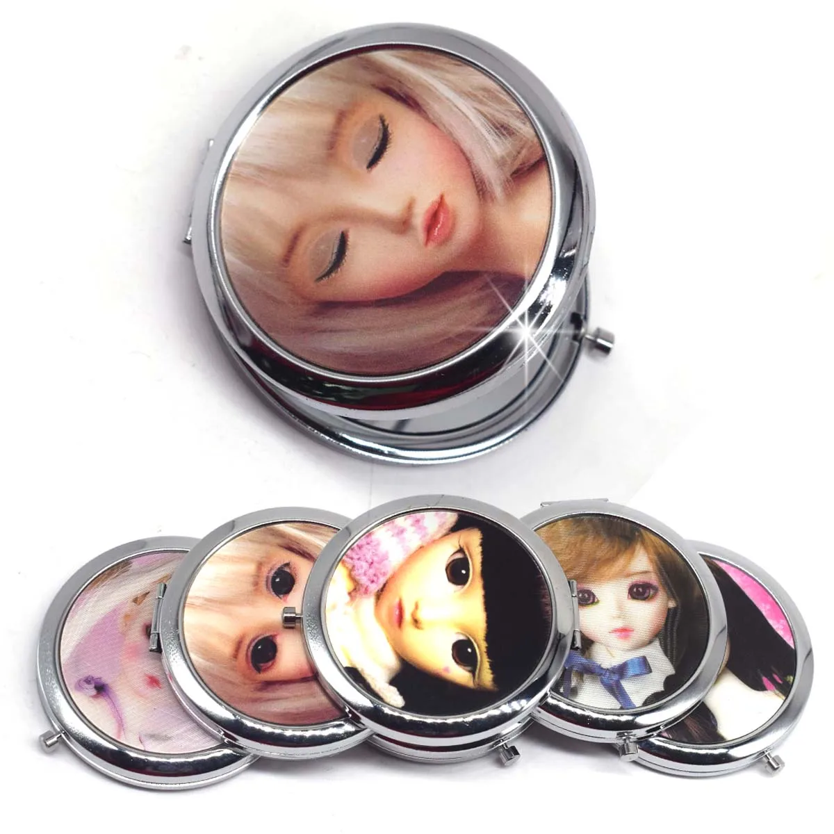 Niedlicher Puppen-Mini-Taschen-Make-up-Spiegel, kosmetische, kompakte tragbare Spiegel, doppelseitige kosmetische Make-up-Spiegel aus Edelstahl