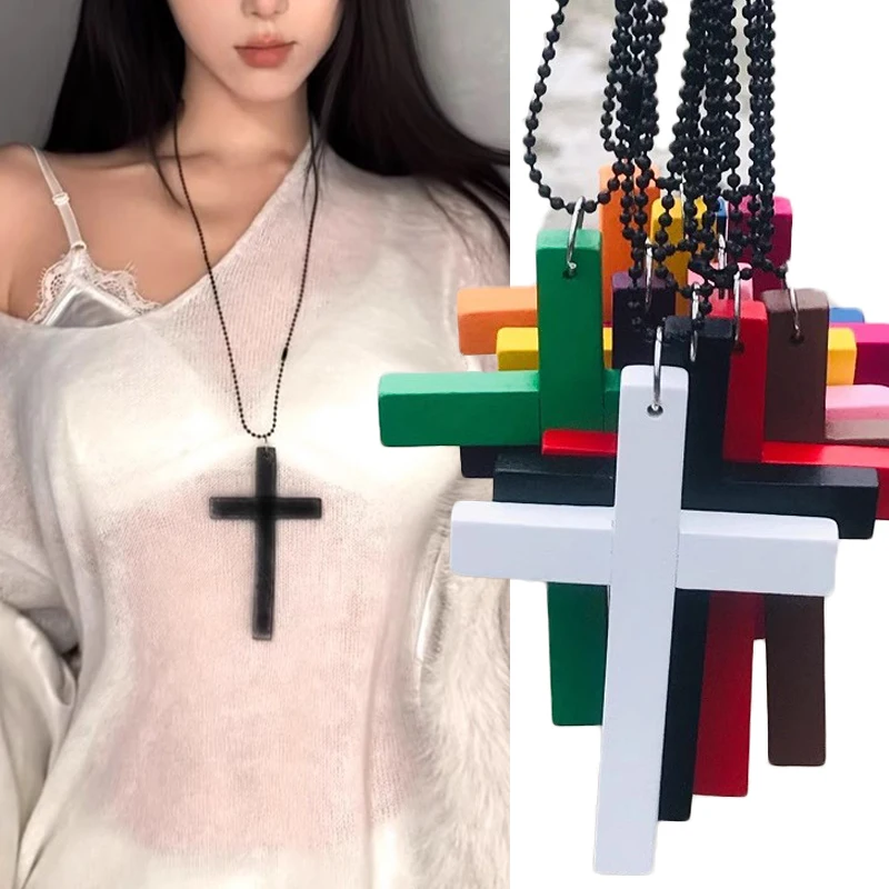 Mode Punk Gothic Holz Kreuz Anhänger Halskette für Frauen Schwarz Weiß Rotes Kreuz Choker Y2k Hip Hop Halskette Pullover Kette Geschenke