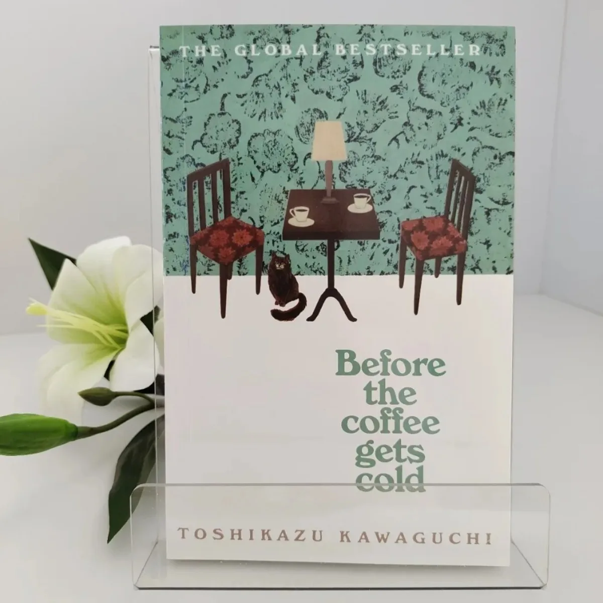 Vor dem Kaffee kalt wird von Toshikazu Kawaguchi – Japanischer Zeit-Rutsch-Roman | Herzwärmende Geschichten über Liebe und begrüßte Wärme Image
