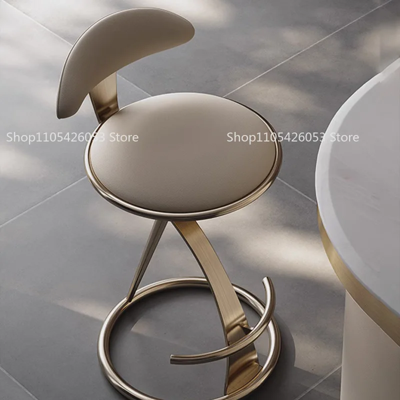 Hochwertige Italienische Barhocker im Luxus-Stil, Moderne Barhocker für Zuhause, Hochwertige Hotel-Barhocker aus Metall und Leder mit Rückenlehne, Einzelstuhl