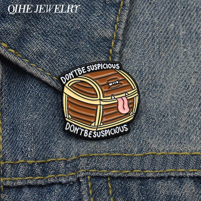 D&D Mimic Abzeichen Don't Be Suspicious Emaille Pin Custom Cosplay Spiel Souvenir Brosche Tasche Revers Abzeichen Schmuck Geschenk für Fan Freunde