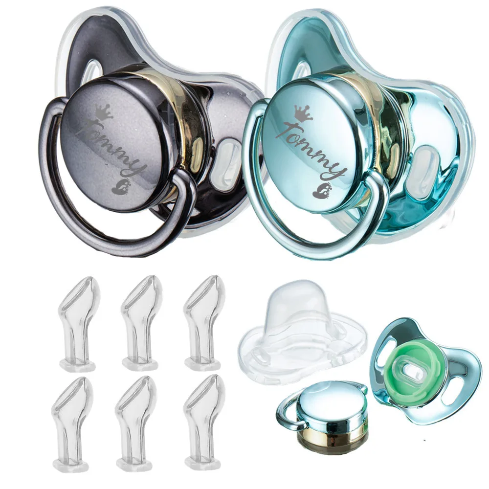 Miyocar Custom Gold Blue Schnuller (2 Stück) mit Namen Bring 6 Ersatzsauger inklusive aller Größen, personalisierte Babyparty für Jungen und Mädchen Image