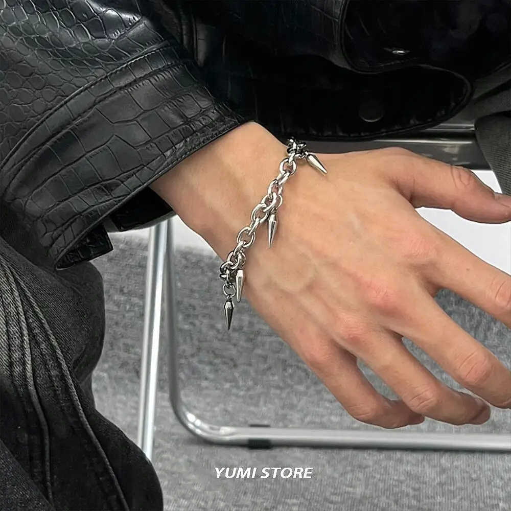 Punk Niet Armband Für Mann Frau Hip Hop Titan Stahl Niet Anhänger Armband Retro Straße Schmuck Kpop Zubehör Großhandel Image